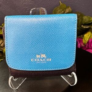 Coach 2-Tone Blue Wallet
Crossgrain leather EUC